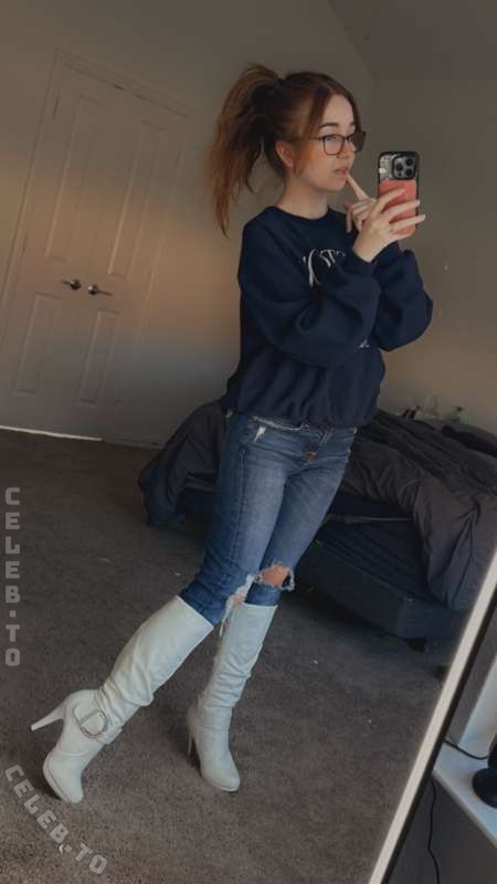 lyssaurora nude photo 27