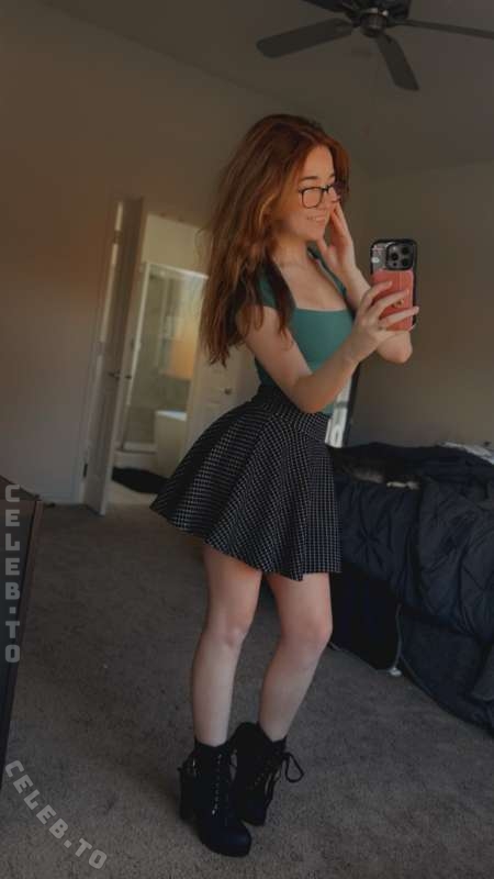lyssaurora nude photo 11