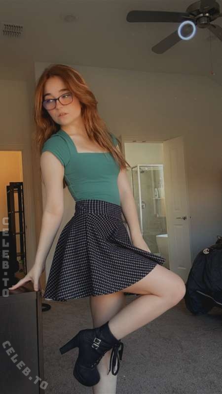 lyssaurora nude photo 12