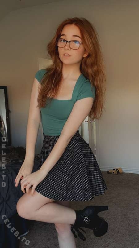 lyssaurora nude photo 18