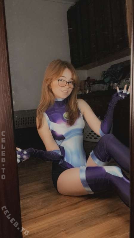 lyssaurora nude photo 3