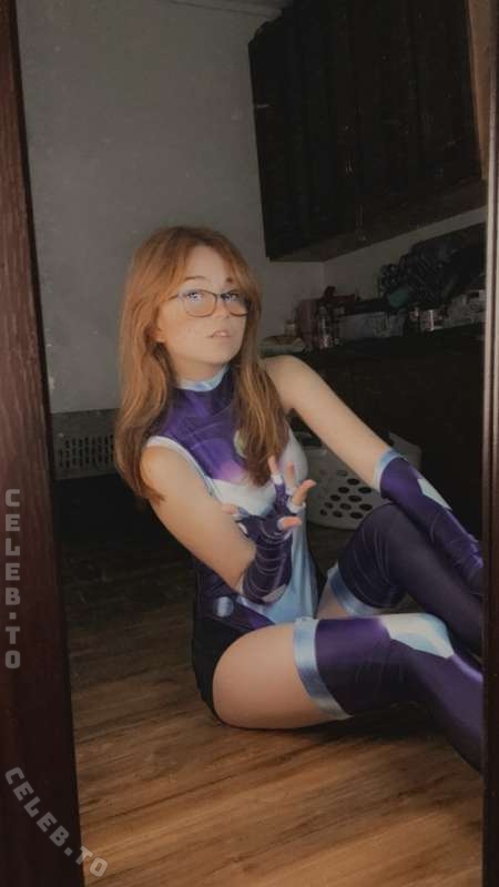 lyssaurora nude photo 5