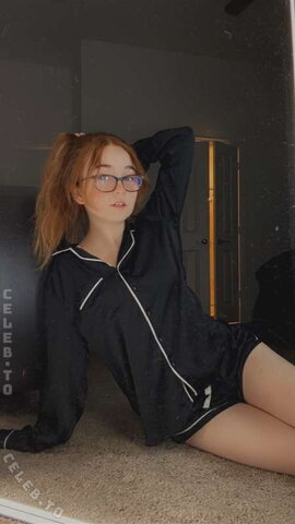 lyssaurora nude photo 22