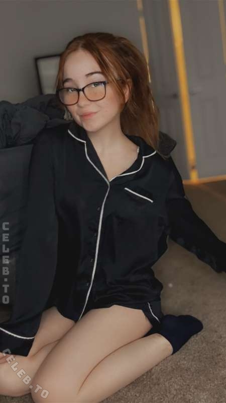lyssaurora nude photo 5