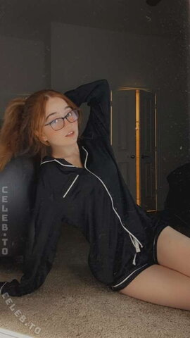 lyssaurora nude photo 12