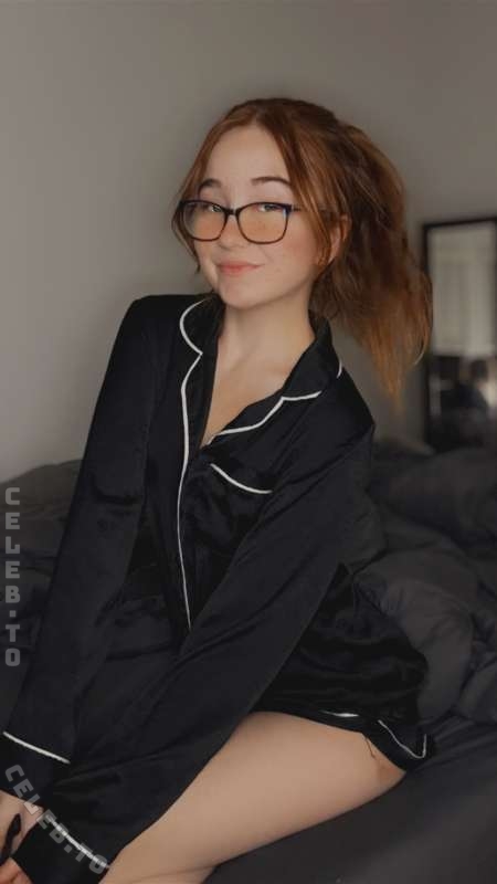 lyssaurora nude photo 15