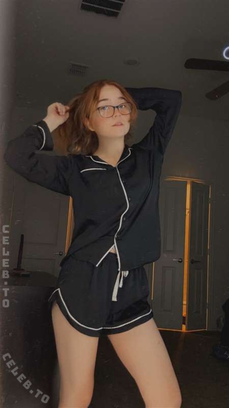 lyssaurora nude photo 18