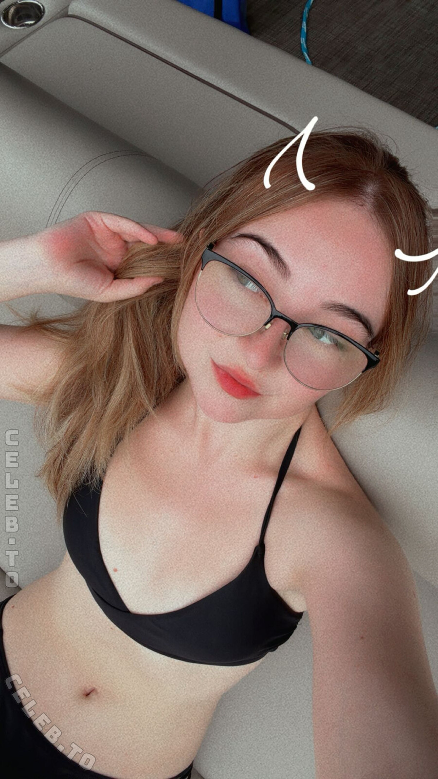 lyssaurora nude photo 22