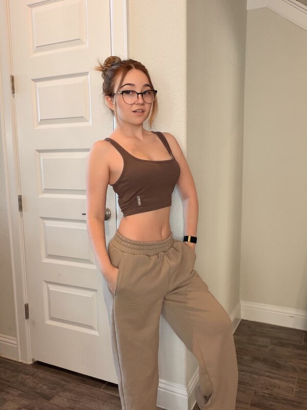 lyssaurora nude photo 2
