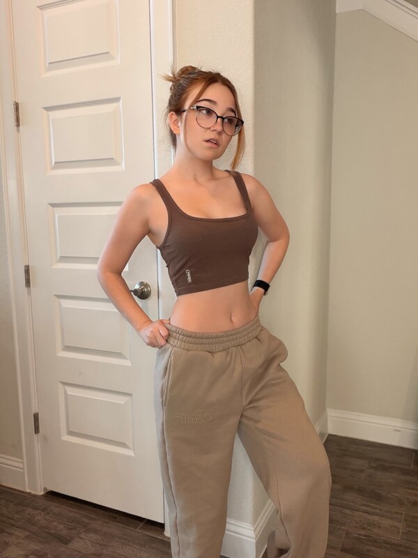 lyssaurora nude photo 4