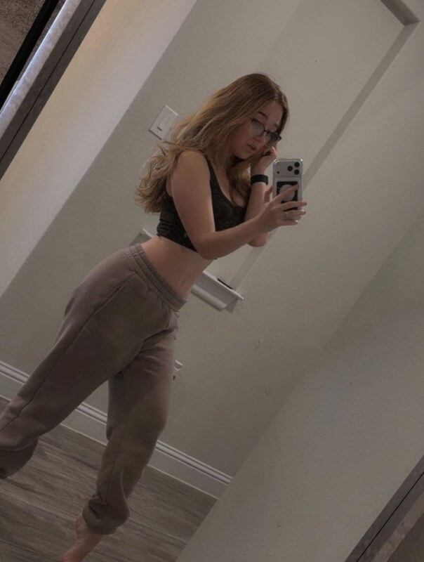 lyssaurora nude photo 6