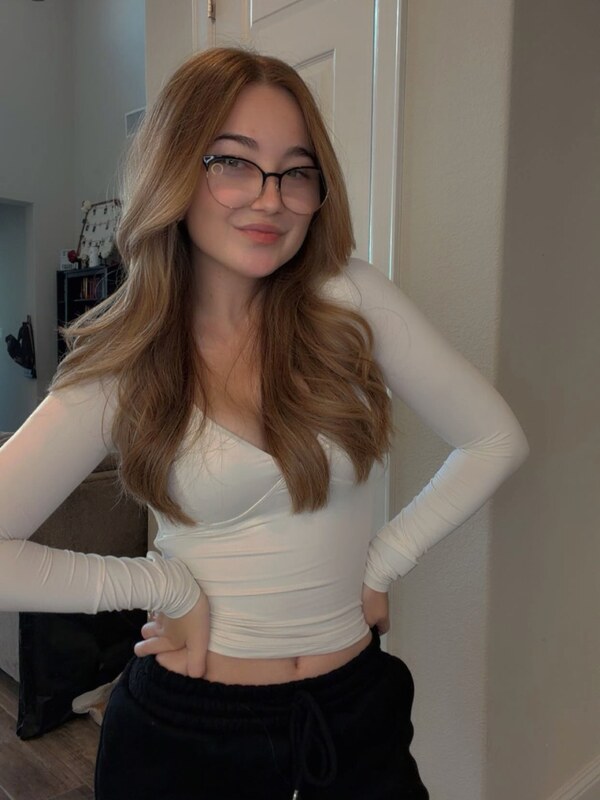 lyssaurora nude photo 3