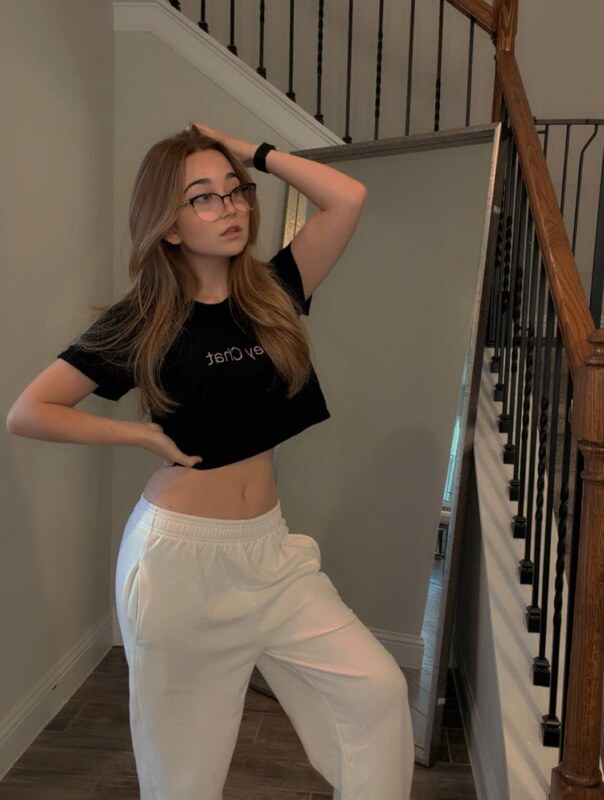 lyssaurora nude photo 2