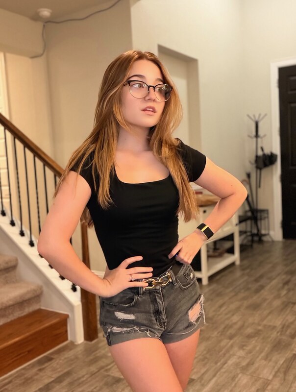 lyssaurora nude photo 6