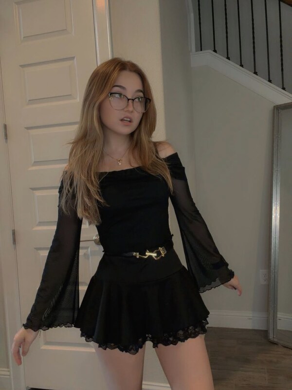 lyssaurora nude photo 8