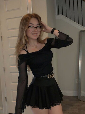 lyssaurora nude photo 26