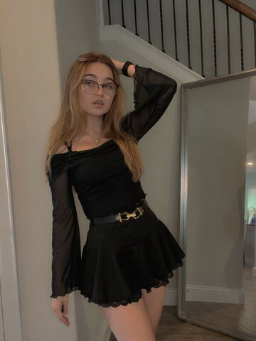 lyssaurora nude photo 25