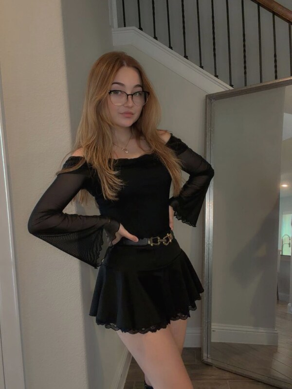 lyssaurora nude photo 11