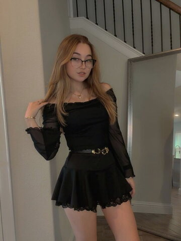 lyssaurora nude photo 23