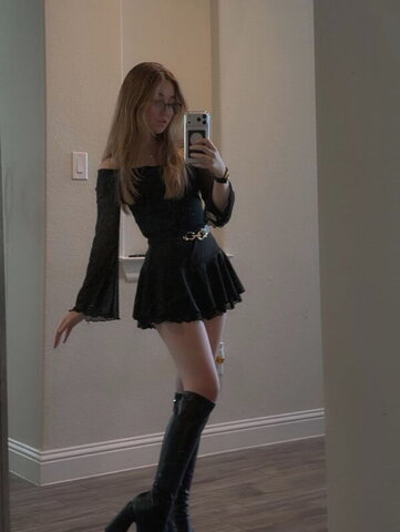 lyssaurora nude photo 22