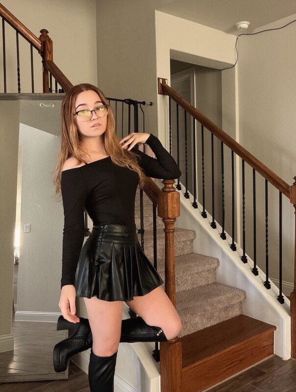 lyssaurora nude photo 5