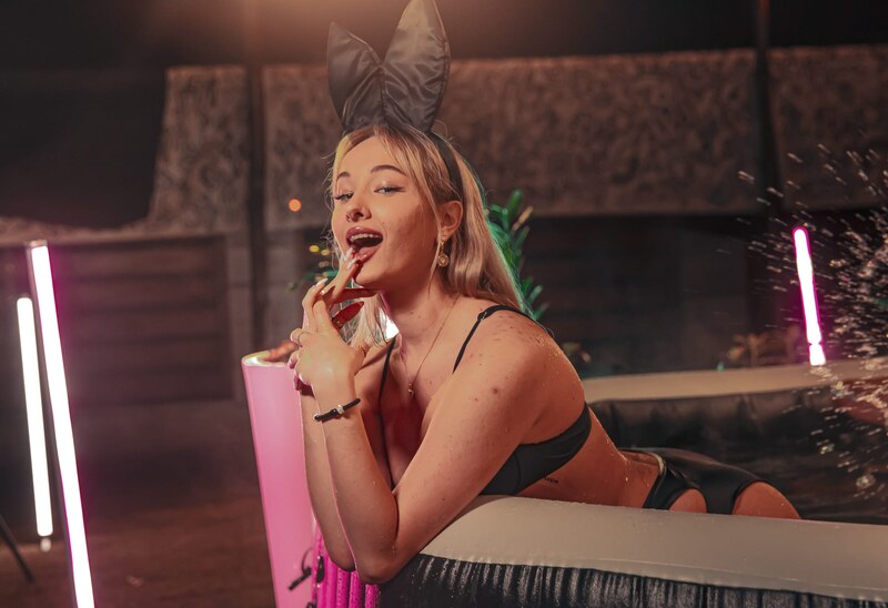 Lyubov Tupikova nude photo 5