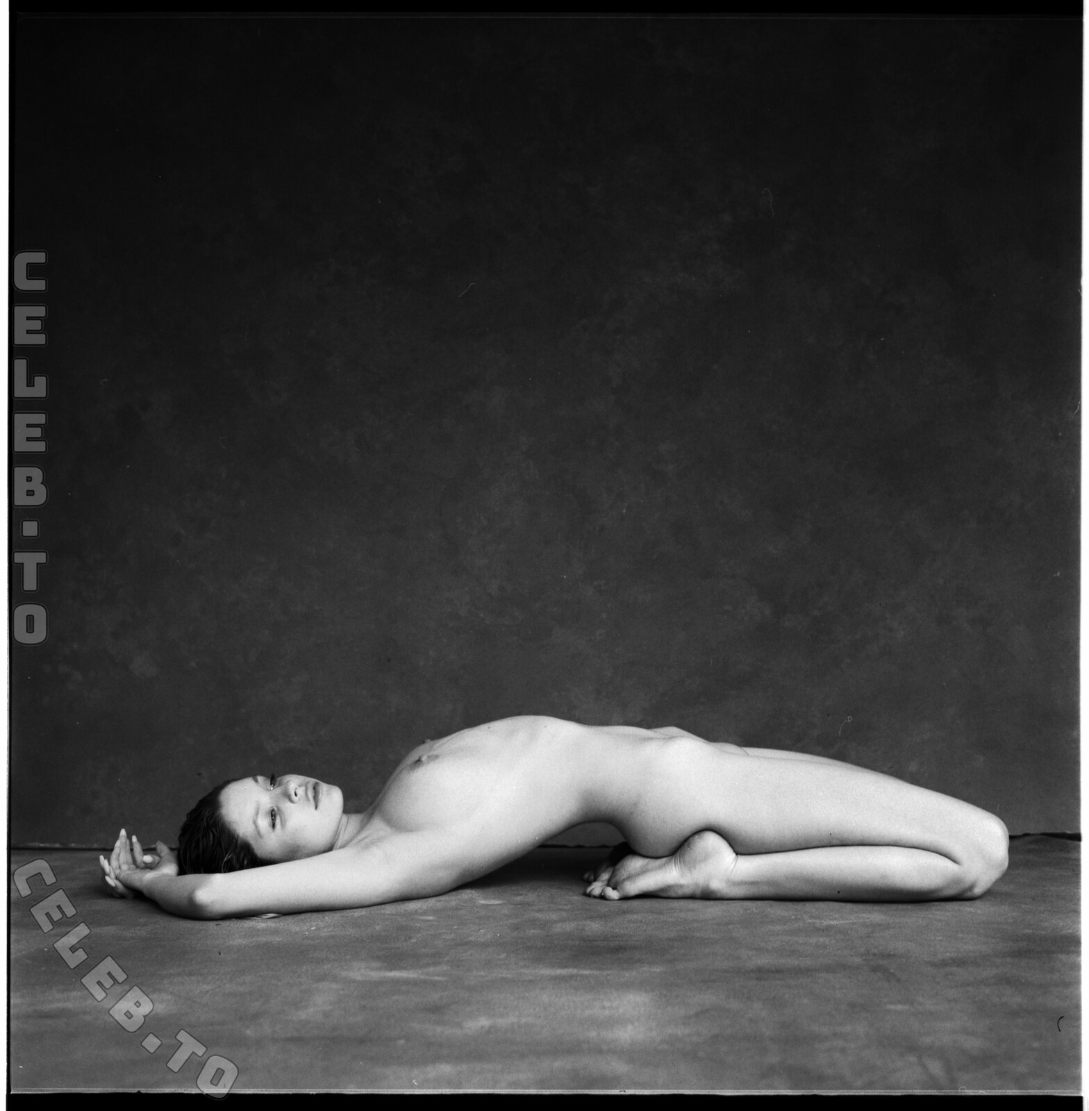 lyubovvomne nude photo 14