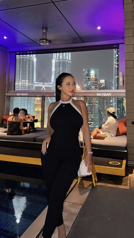 m__01__1107 nude photo 4