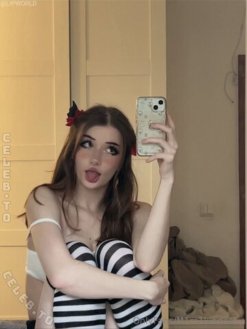 m1m1kindashy nude photo 2
