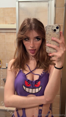 m1m1kindashy nude photo 2