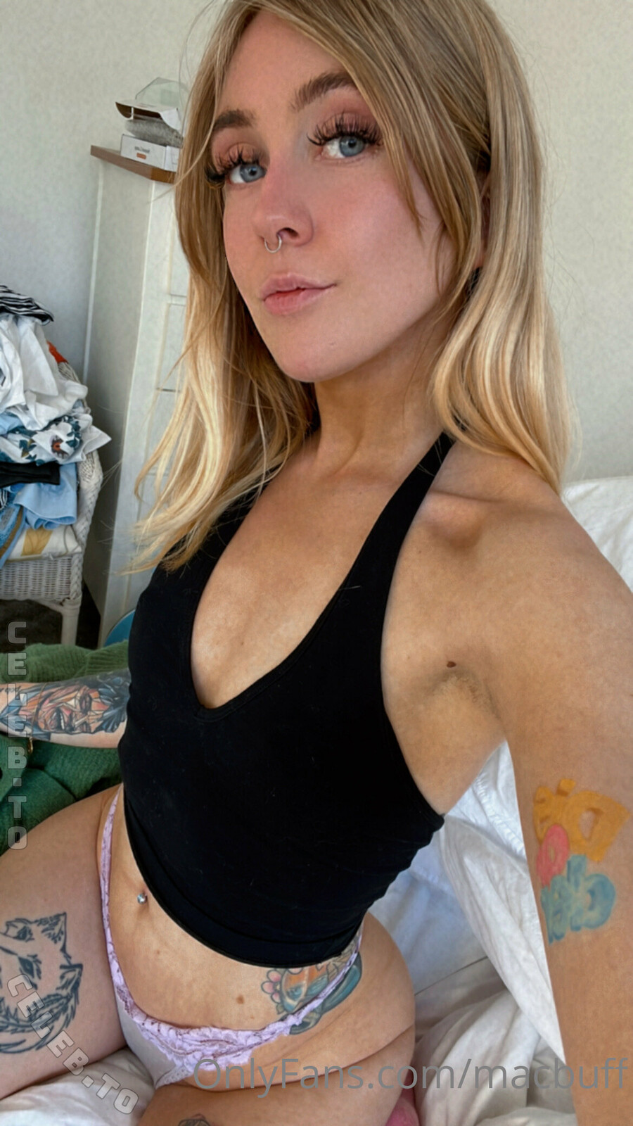 MacBuff nude photo 1