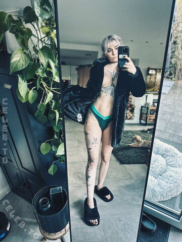 MaceZayuri nude photo 204