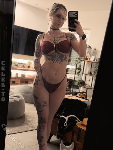 MaceZayuri nude photo 3