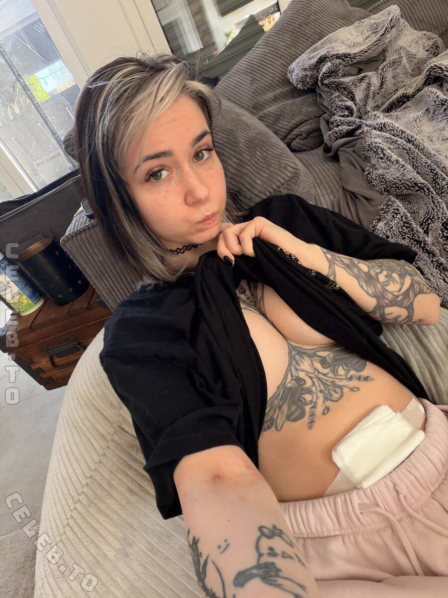 MaceZayuri nude photo 2