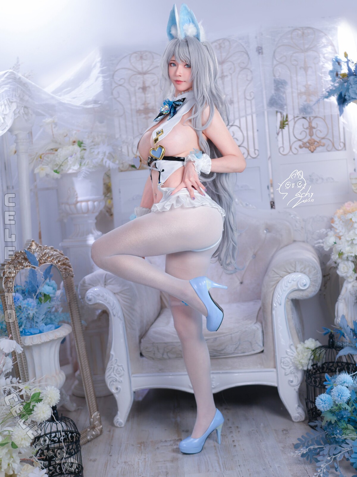 Machi nude photo 15