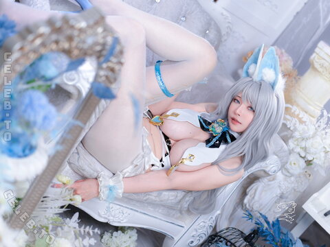 Machi nude photo 6