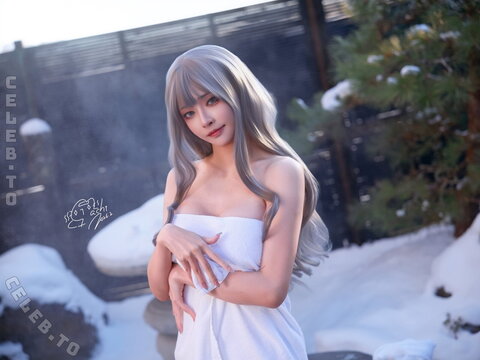 Machi nude photo 6