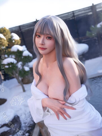 Machi nude photo 2