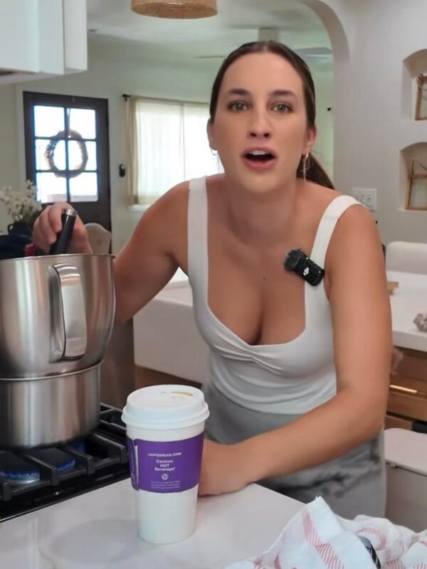 Mackenzie Lee nude photo 1