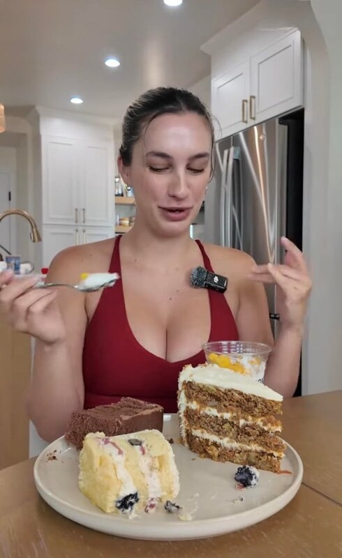 Mackenzie Lee nude photo 23