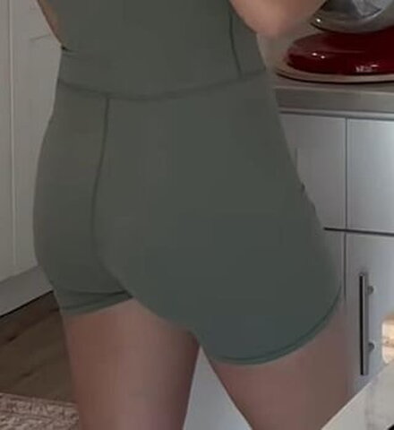 Mackenzie Lee nude photo 25