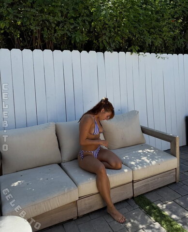 Mackenzie Ziegler nude photo 10