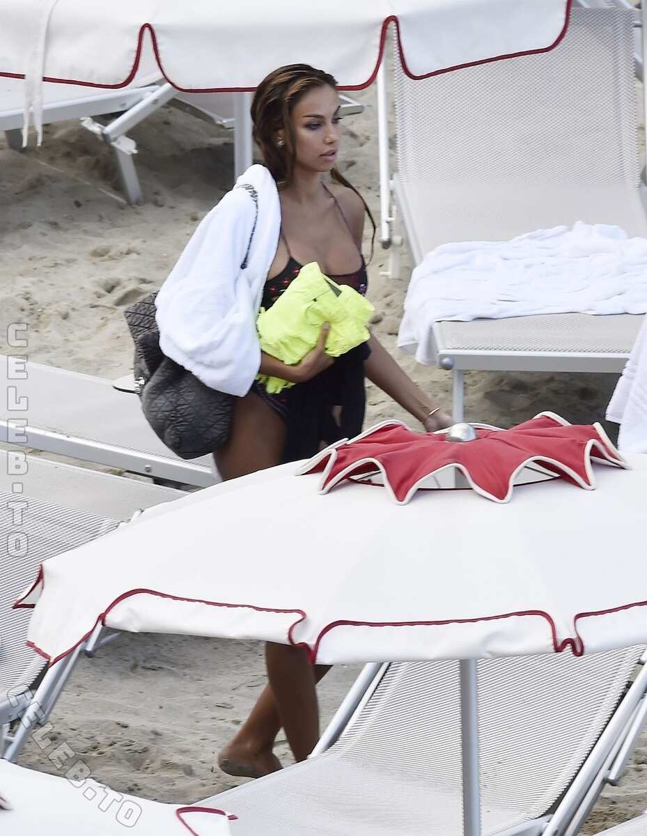 Madalina Diana Ghenea nude photo 12