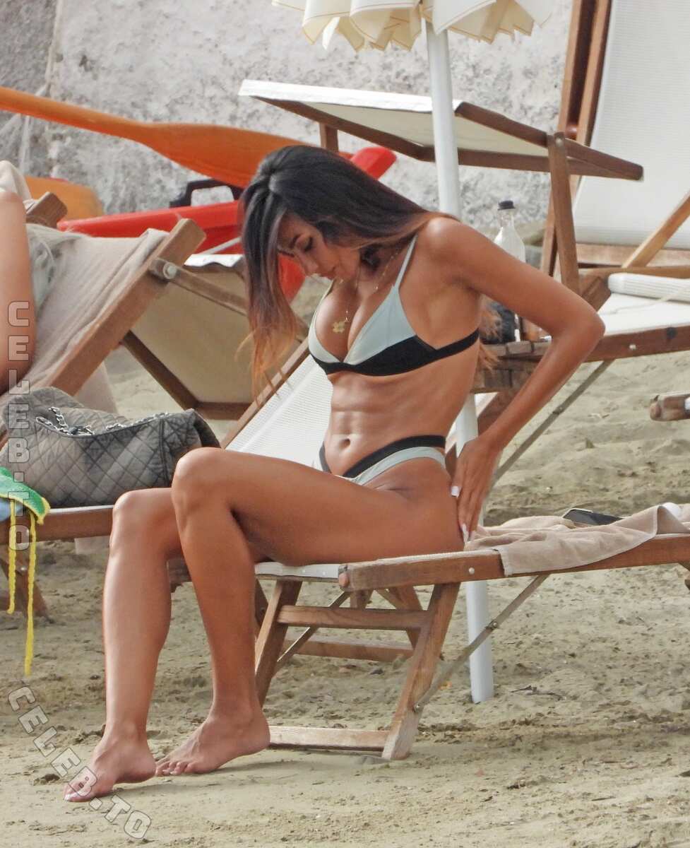 Madalina Diana Ghenea nude photo 1
