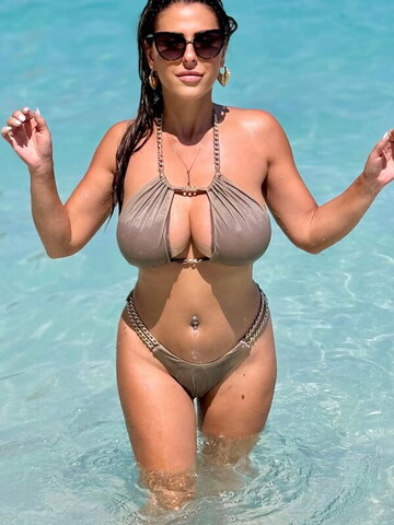 madamex93 nude photo 16