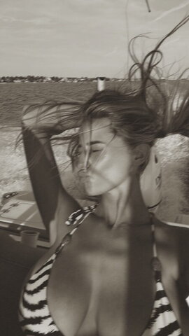 Maddie Hope Fresh (1 photo)