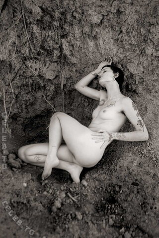 Madeline The Muse nude photo 15