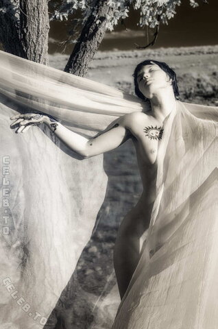 Madeline The Muse nude photo 7