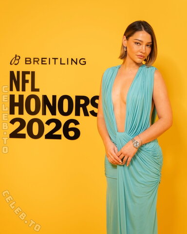 Madelyn Cline nude photo 8