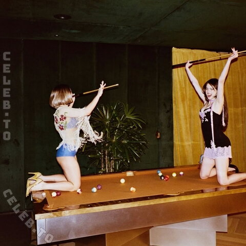 Madelyn Cline nude photo 4